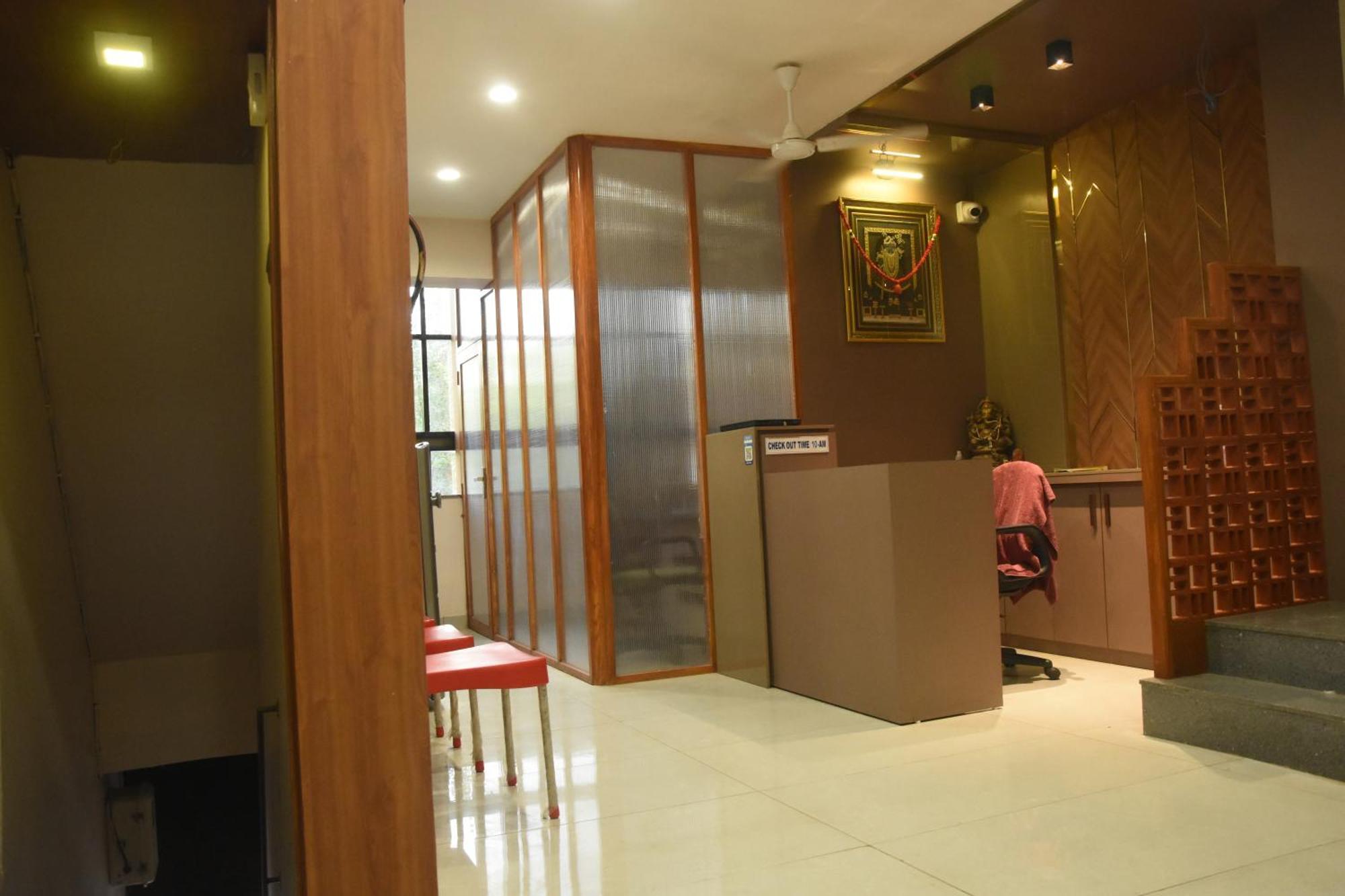 Hotel J K And Restaurant Morbi Exterior foto